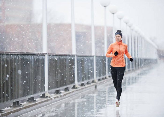 Jangan Jadi Alasan, Ini Tips Tetap Aktif Berolahraga Meski di Musim Penghujan