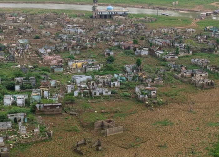 Penampakan Kampung yang Tenggelam Muncul Lagi Usai Waduk Karian Surut