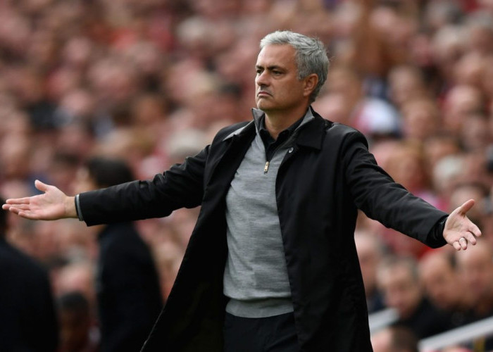 The Special One Kembali? Newcastle United Bidik Jose Mourinho untuk Gantikan Eddie Howe