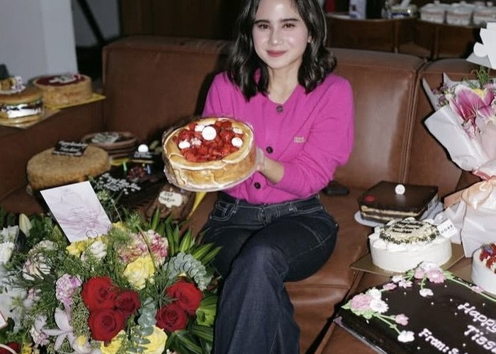 Meriah! Tissa Biani Ultah Ke-24, Bagikan Foto Manis Bersama Kue
