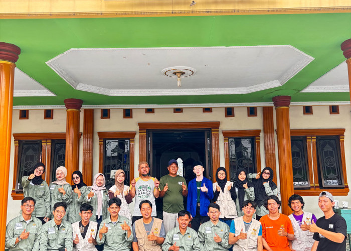 Mahasiswa Penerima Beasiswa BAZNAS ‎Gelar Aksi Bersih Masjid untuk Sambut Ramadan 