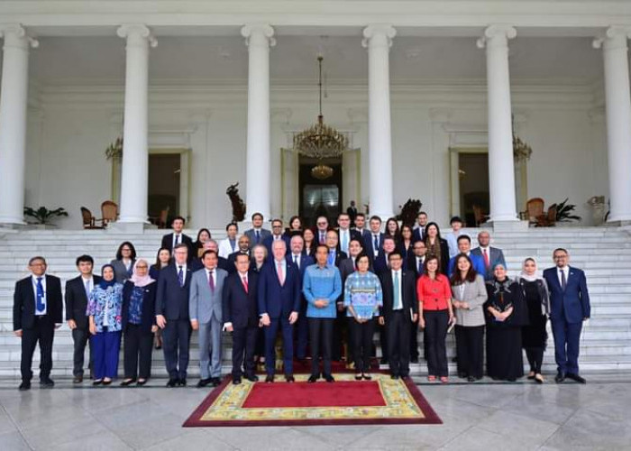 Bertemu Delegasi US-ABC, Jokowi Bahas Mobil Listrik 