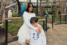 Fuji Ajak Gala Sky ke Kebun Binatang, Momen Hangat Tante dan Keponakan Bikin Gemas