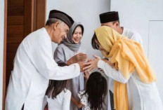 Makna Sungkeman di Lebaran, Antara Tradisi yang Bertahan dan Perubahan Zaman
