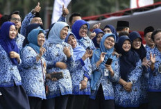 Usulan Semua Guru Jadi PNS Menguat, DPR Minta Prabowo Hapus Sistem Status Berlapis