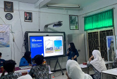 Kenalkan Dunia Data Sejak Dini, Ita Hardianti Bekali Siswa SMAN 1 Petir Pemahaman Dasar Machine Learning