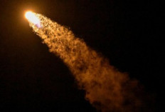 Roket SpaceX Berpotensi Hantam Bulan Besok, Picu Kawah Raksasa
