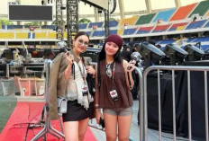 Potret Ayu Ting Ting dan Bilqis Nonton Konser BTS di Busan, Gayanya Kompak
