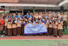 ‎Dosen dan Mahasiswa Universitas Pamulang Bekali Siswa SMAN 1 Cilegon Literasi Politik dan Jiwa Kepemimpinan