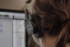 Sering Pakai Headphone, Gen Z Nggak Sadar Lagi Diintai Bahaya Kesepian