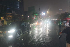 Membubarkan Diri usai Aksi, Akses Jalan ke Bundaran HI Mulai Dibuka Polisi