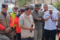 9 Hari Tak Kunjung Padam, Petugas Doa Bersama di TPA Jatiwaringin