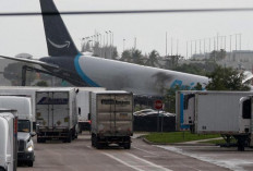 Pesawat Kargo Tergelincir saat Mendarat di Miami AS, 5 Orang Tewas