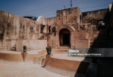 Misteri Kerajaan Pajajaran Di Pantai Carita: Legenda Yang bangkit Dari Ombak Banten