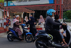 Warga RT 03/01 Kelurahan Juhut Bikin Jalur Wisata Gunung Karang Mendadak “Manis oleh Takjil Gratis