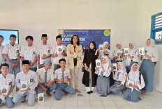 Belajar Desain dan Layout Majalah, Santri Ponpes Al-ihsan Asah Kreativitas Jurnalistik dan Visual