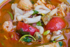 Panduan Resep Tomyam Udang dan Cumi Kuah Segar Khas Thailand