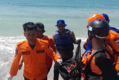 Tim SAR Gabungan Temukan Santri yang Sempat Hilang di Pantai Sumur