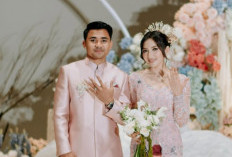 Asnawi Mangkualam Resmi Lamar Yuriska Patricia, Busana Adat Bugis Bernuansa Pink Curi Perhatian