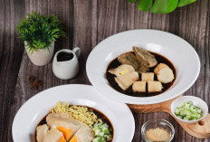 Pempek Lotus Serang yang mempromosikan produk pempek khas Palembang di Kota Serang