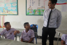 Heboh! Oknum Guru di Sabu Raijua NTT dekat Banget sama Murid, Netizen: 'Gila, Ini Guru Apa Pacar?