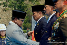 Peringatan HUT ke-81 TNI, Presiden Prabowo Anugerahkan Tanda Kehormatan Bintang Mahaputera